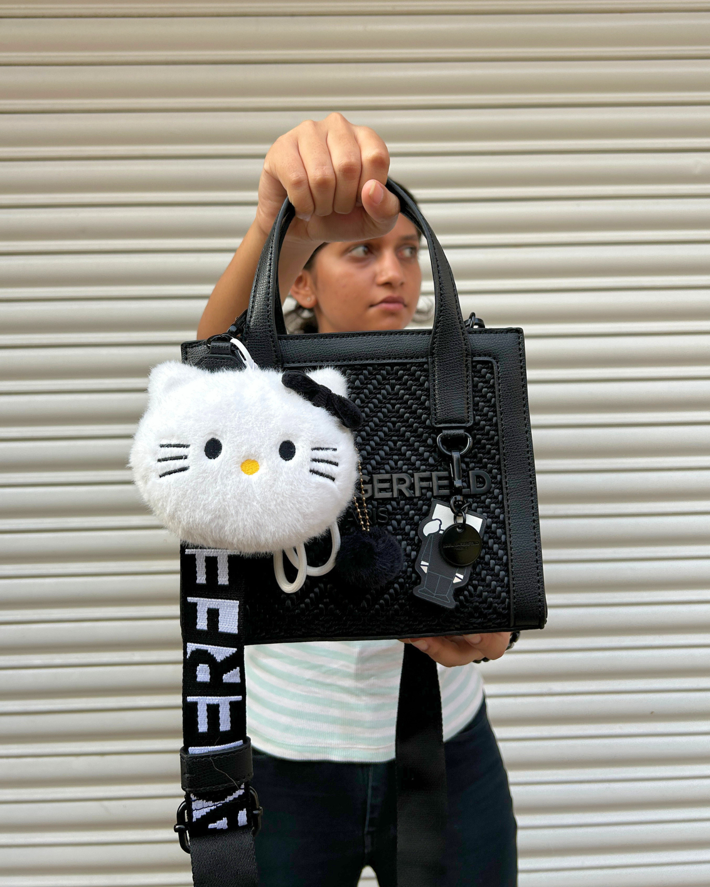 HELLO KITTY - BLACK