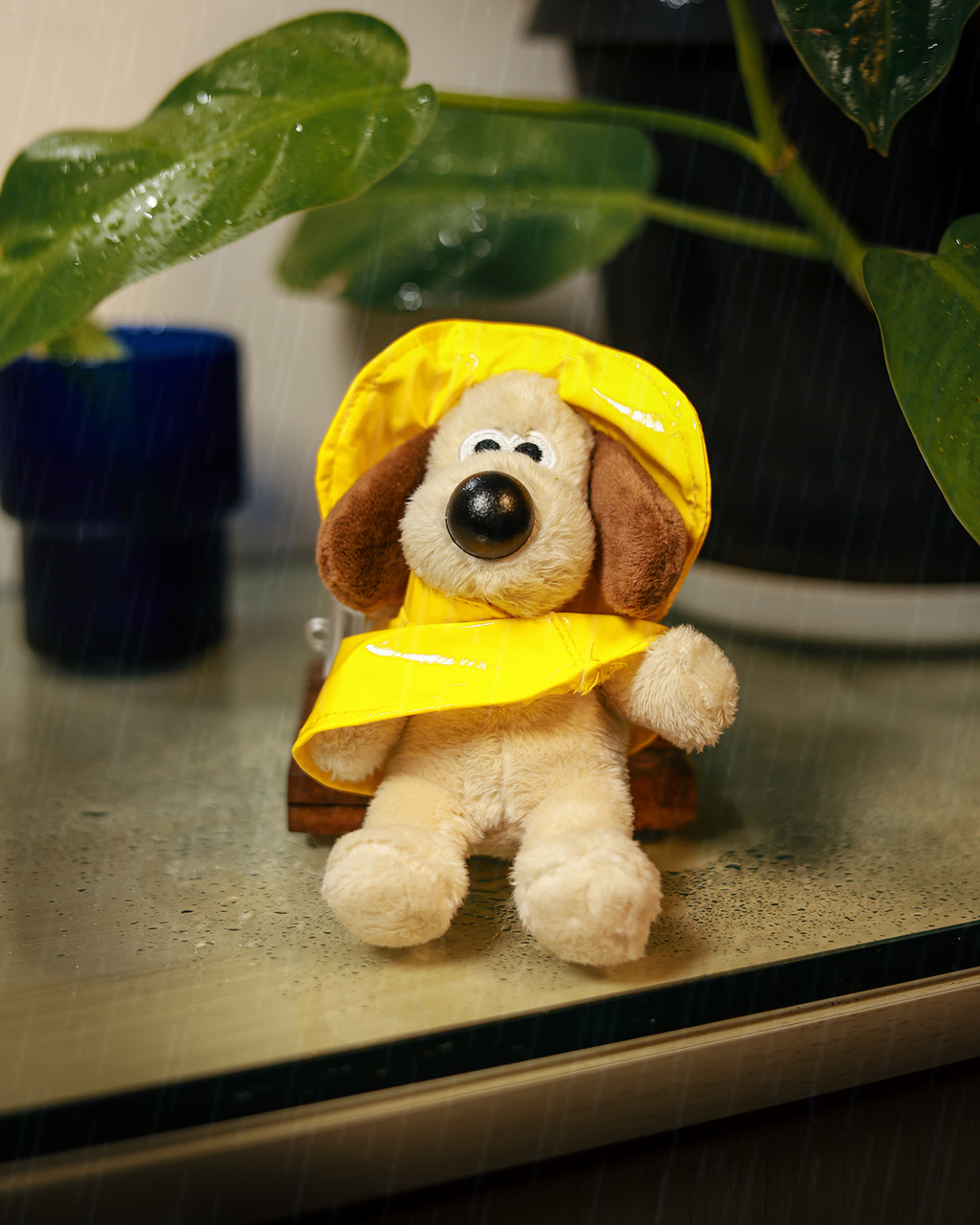 GROMIT 'S ICONIC RAINCOAT