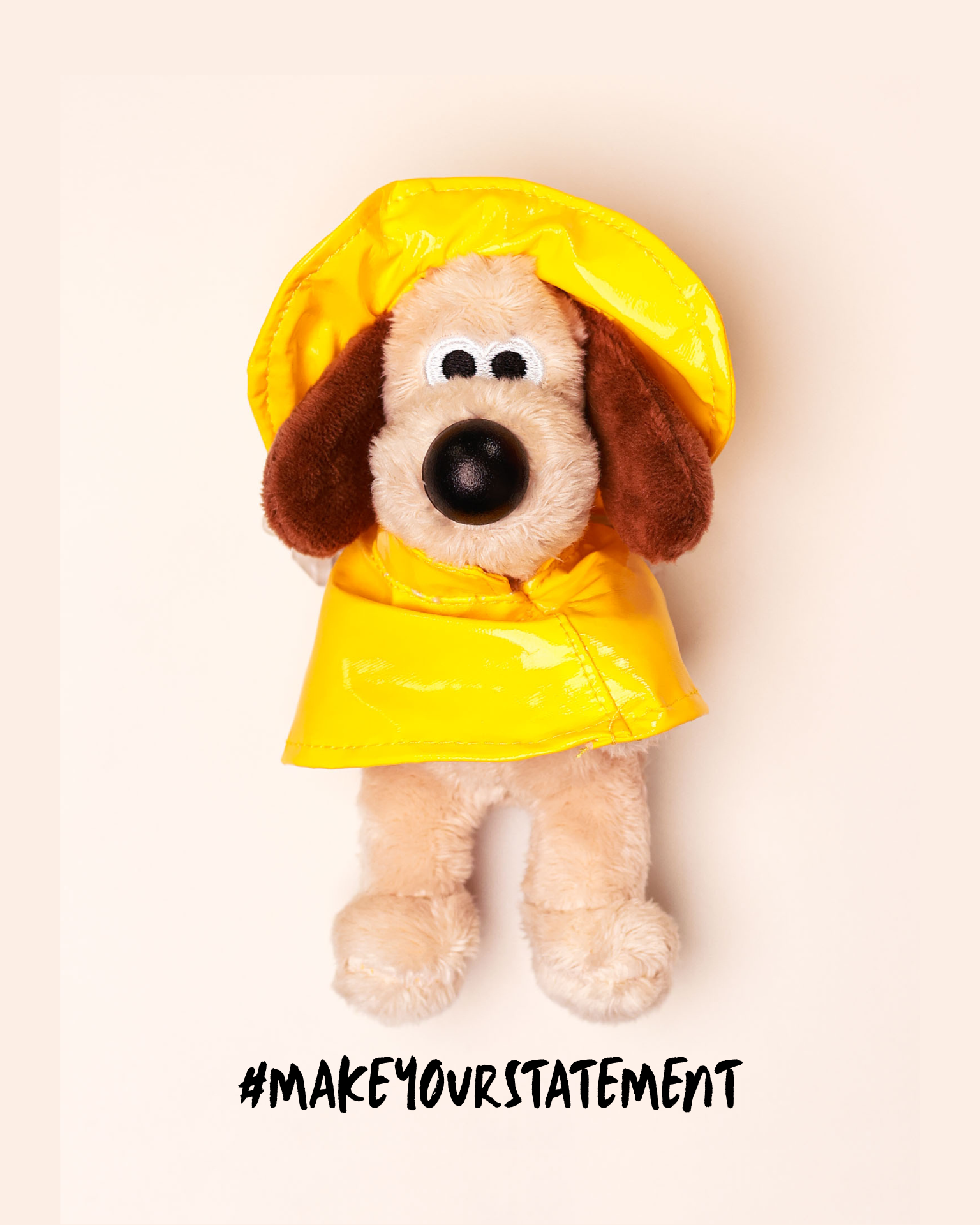 GROMIT 'S ICONIC RAINCOAT